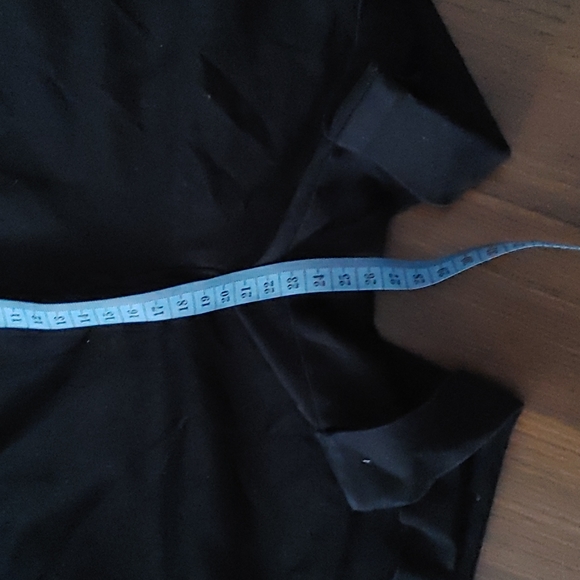 Guess Tank top and Jacob Shorts - Picture 4 of 11